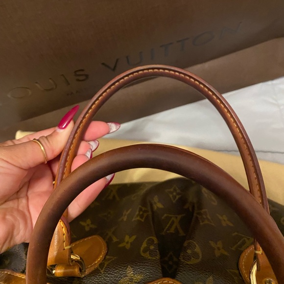 Louis Vuitton
Tivoli Handbag Monogram Canvas PM - Picture 3 of 16